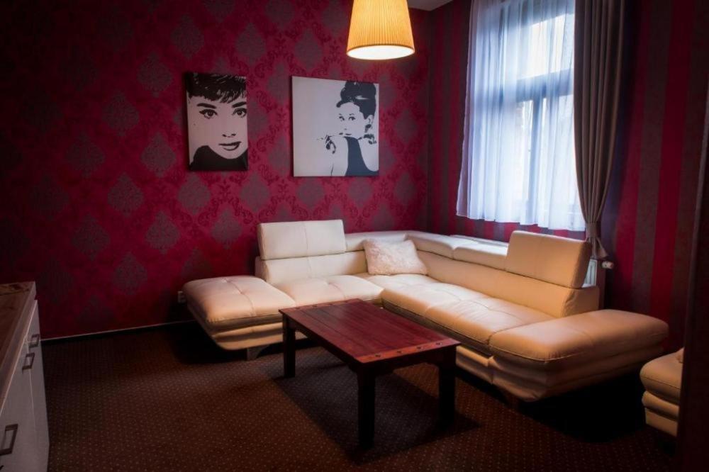 Hotel Restaurace Stara Lipa à Česká Lípa Extérieur photo