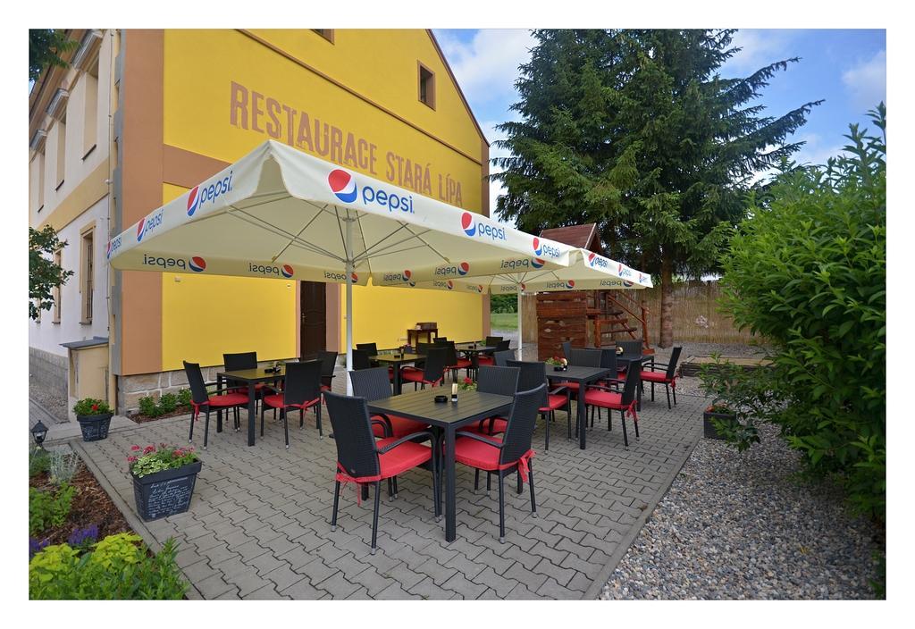 Hotel Restaurace Stara Lipa à Česká Lípa Extérieur photo