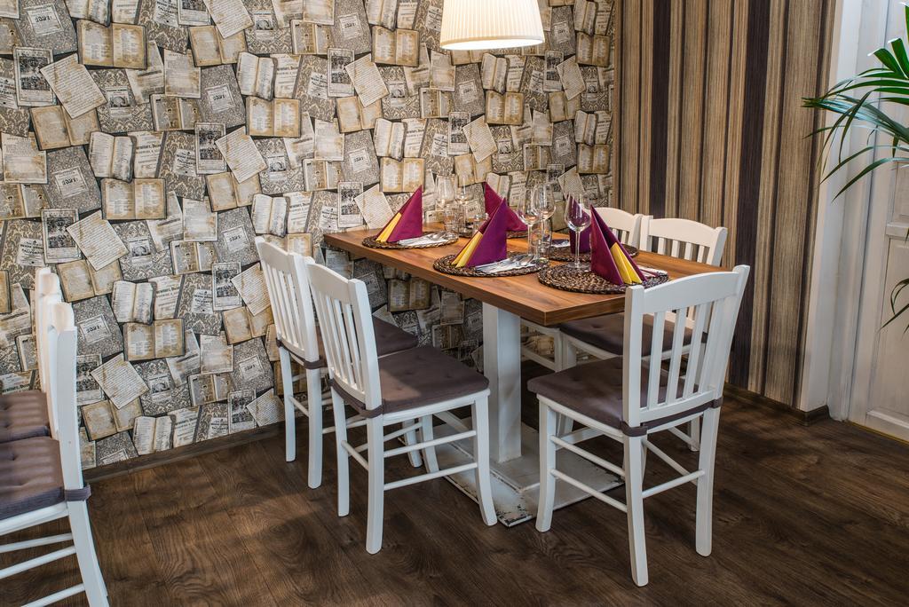 Hotel Restaurace Stara Lipa à Česká Lípa Extérieur photo