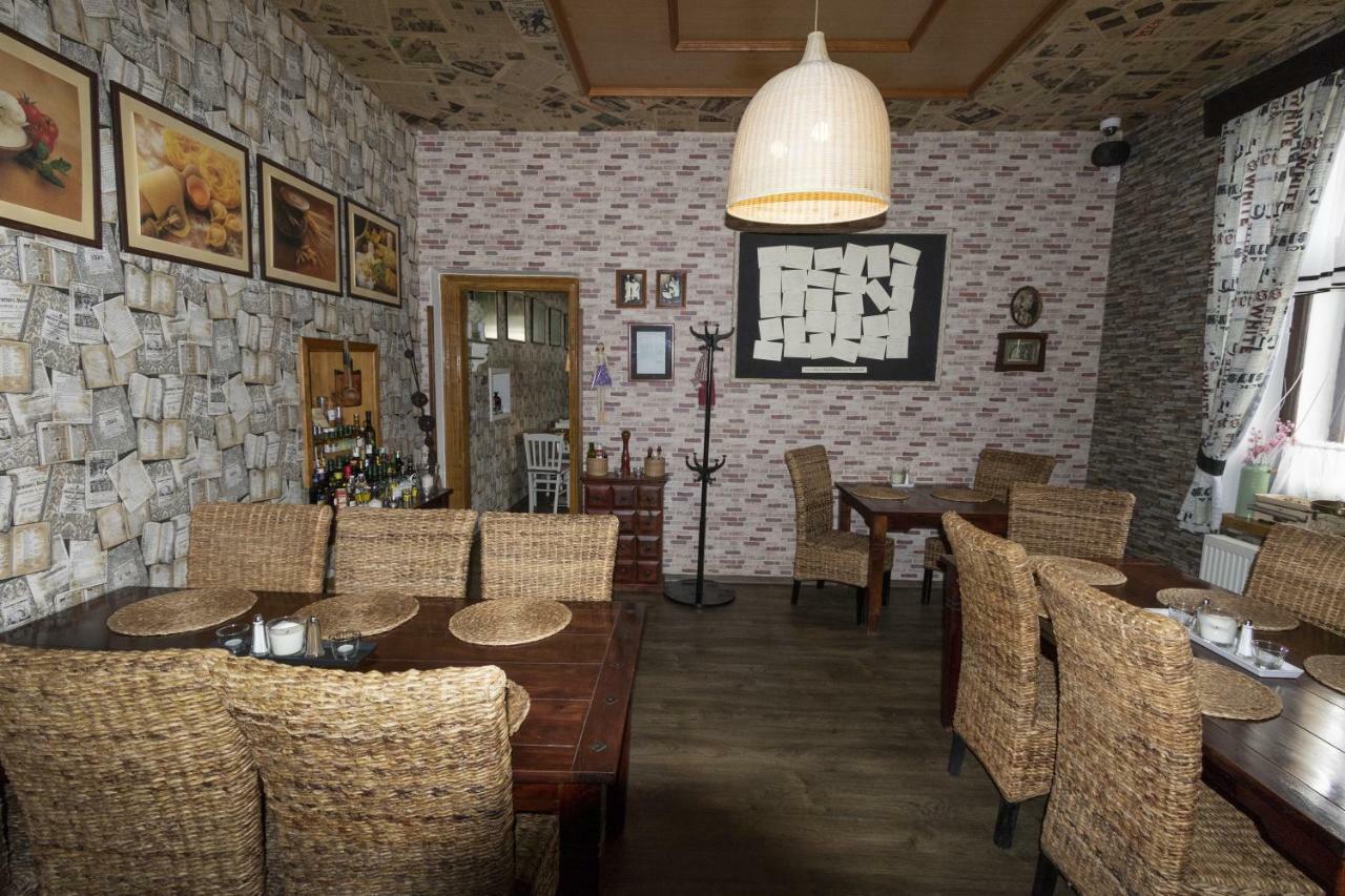 Hotel Restaurace Stara Lipa à Česká Lípa Extérieur photo
